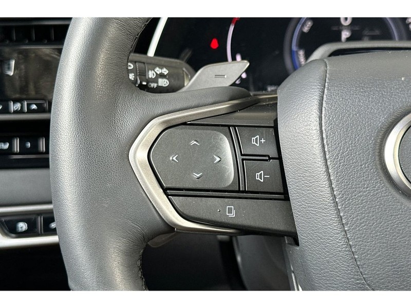 Lexus RX 350h Vehicle Full-screen Gallery Image 28