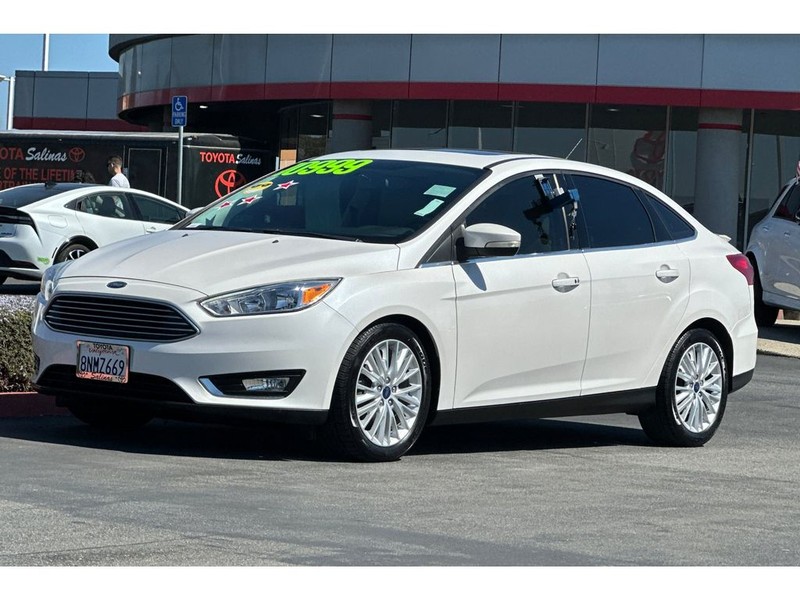 Ford Focus Vehicle Full-screen Gallery Image 08