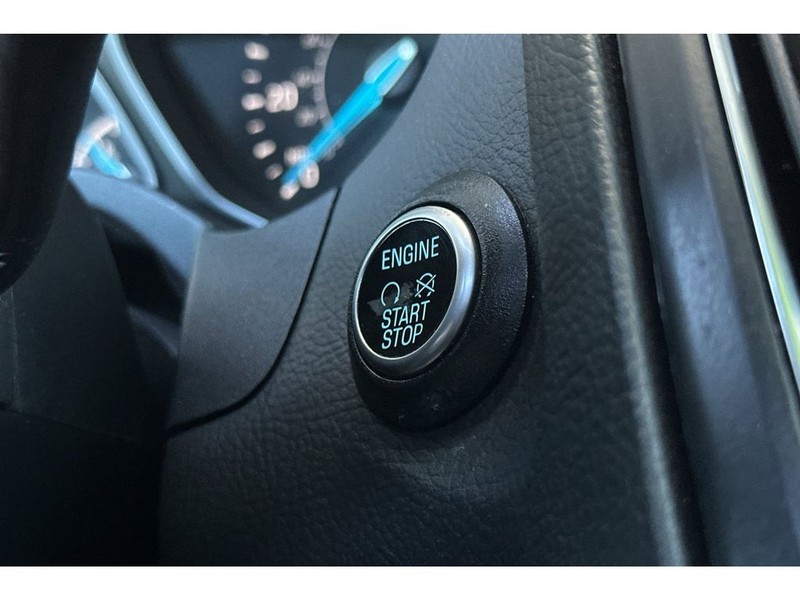 Ford Focus Vehicle Full-screen Gallery Image 24