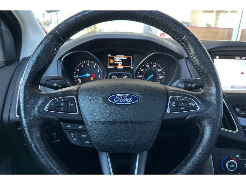 Ford Focus Vehicle Full-screen Gallery Image 25
