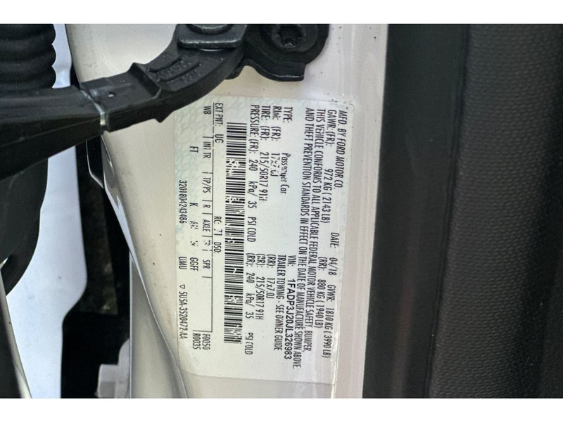 Ford Focus Vehicle Full-screen Gallery Image 33