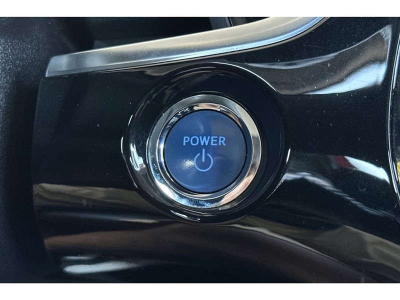 Toyota Prius Prime Vehicle Full-screen Gallery Image 25