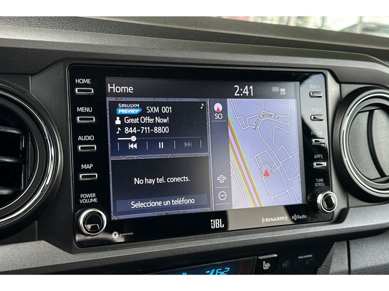 Toyota Tacoma Vehicle Full-screen Gallery Image 20
