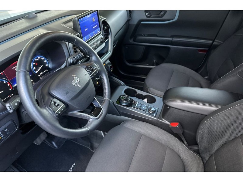 Ford Bronco Sport Vehicle Full-screen Gallery Image 10