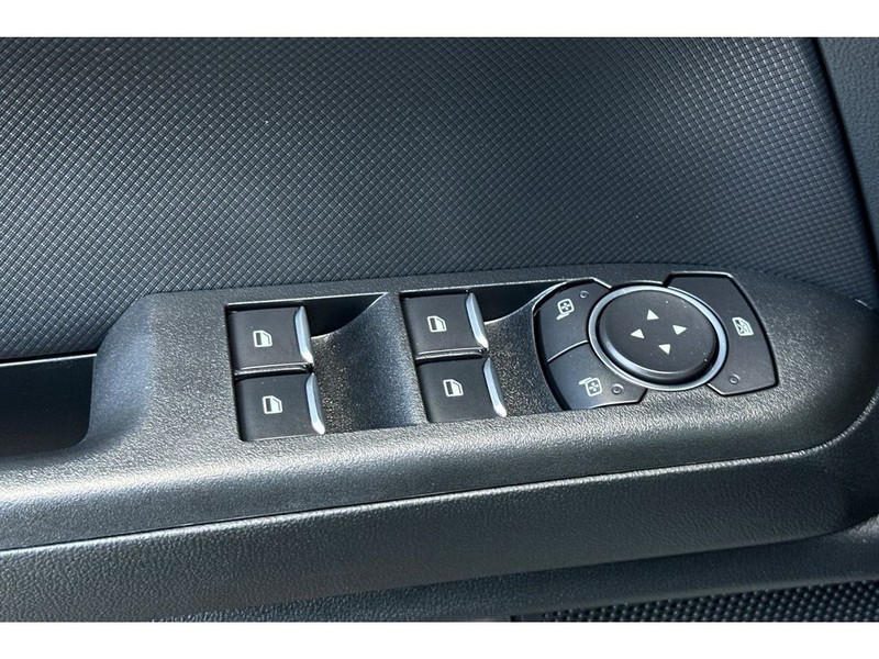 Ford Bronco Sport Vehicle Full-screen Gallery Image 12