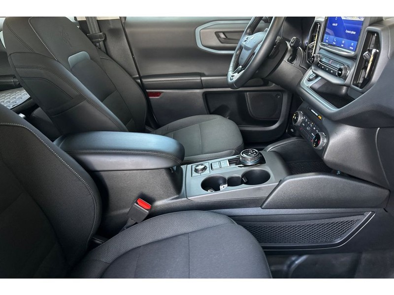 Ford Bronco Sport Vehicle Full-screen Gallery Image 18