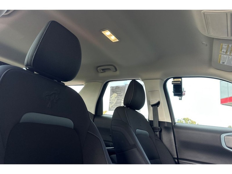 Ford Bronco Sport Vehicle Full-screen Gallery Image 19