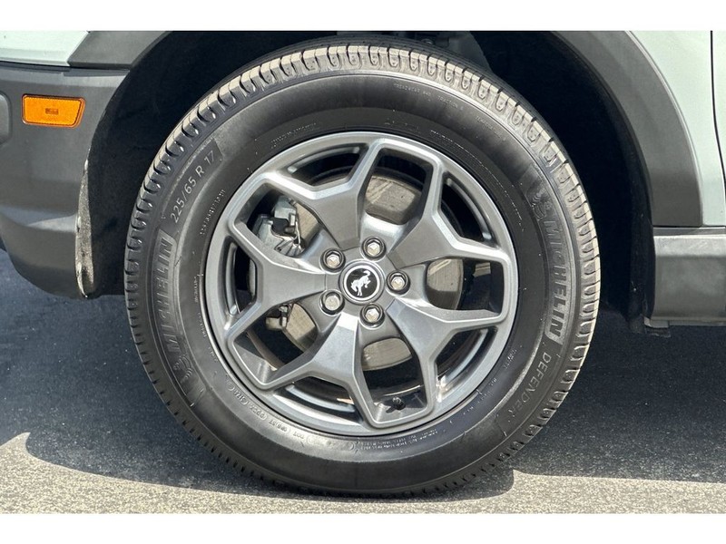 Ford Bronco Sport Vehicle Full-screen Gallery Image 32