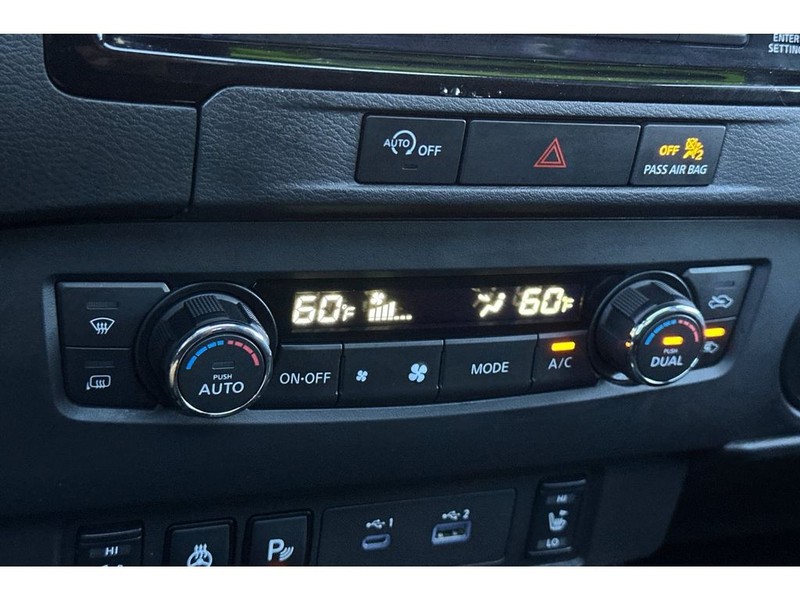 Nissan Frontier Vehicle Full-screen Gallery Image 23