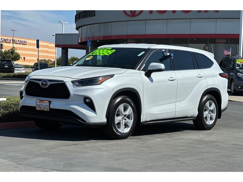 Toyota Highlander Vehicle Full-screen Gallery Image 08