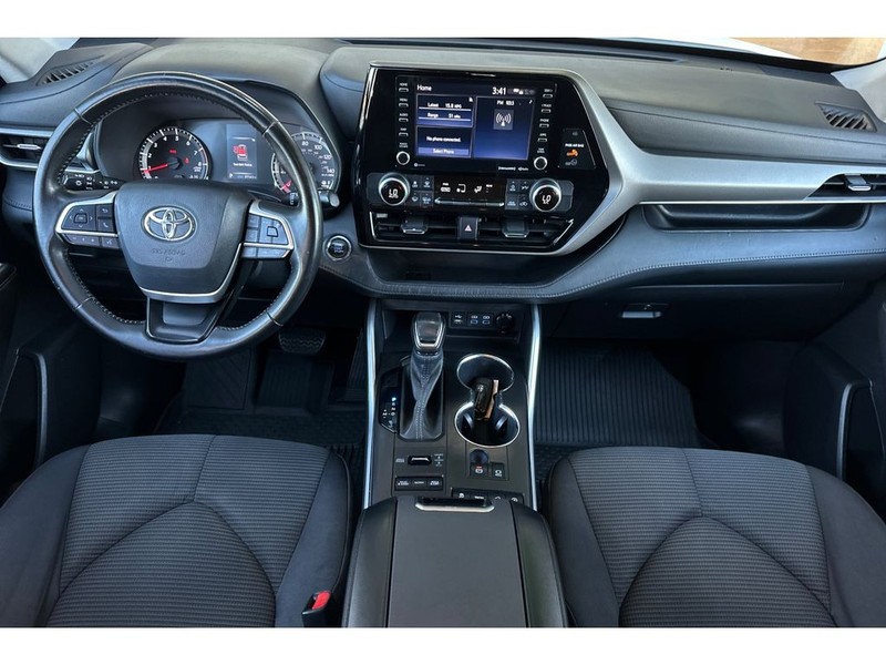 Toyota Highlander Vehicle Full-screen Gallery Image 15
