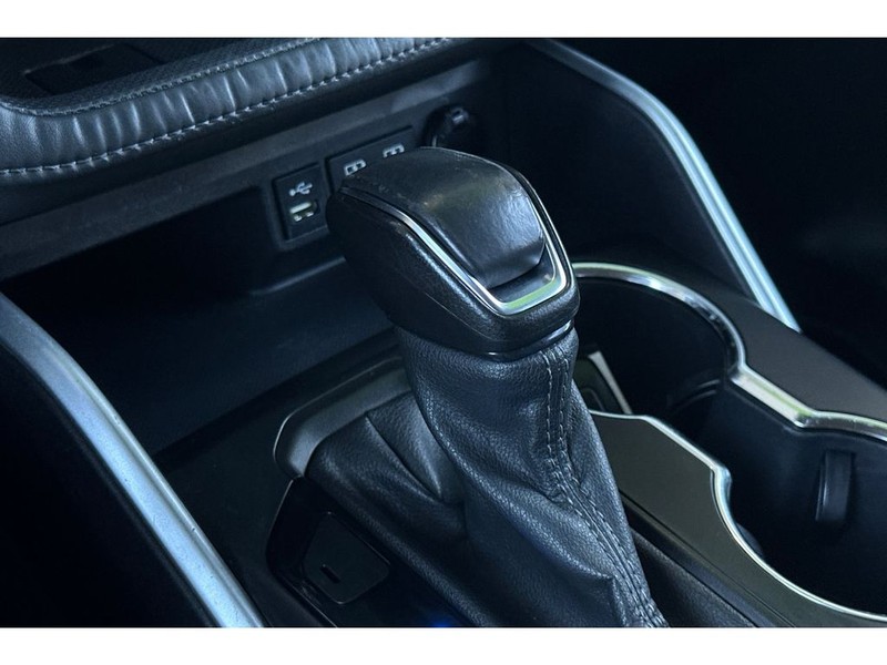 Toyota Highlander Vehicle Full-screen Gallery Image 24