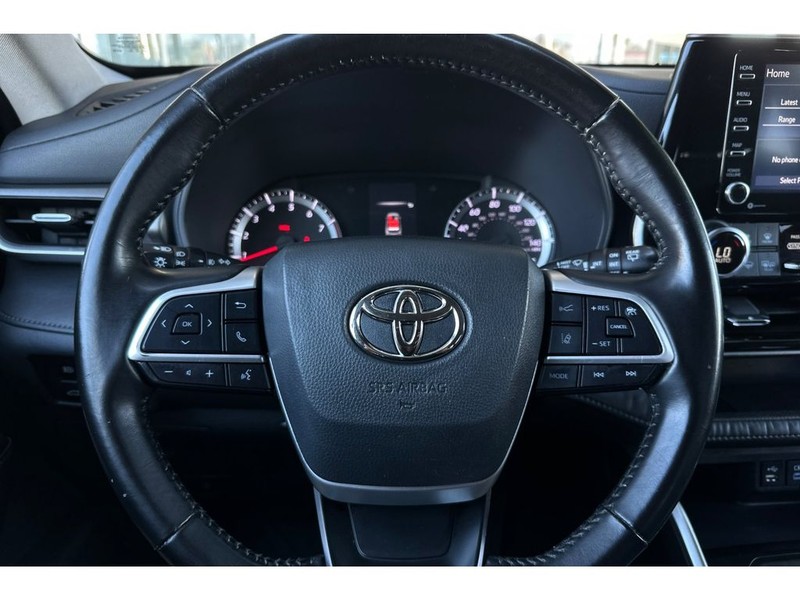 Toyota Highlander Vehicle Full-screen Gallery Image 26