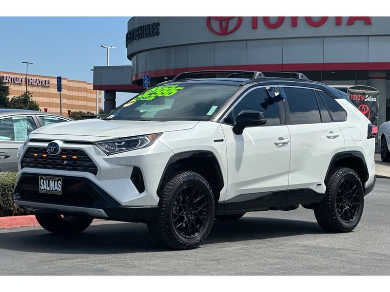 Toyota RAV4 Vehicle Full-screen Gallery Image 08