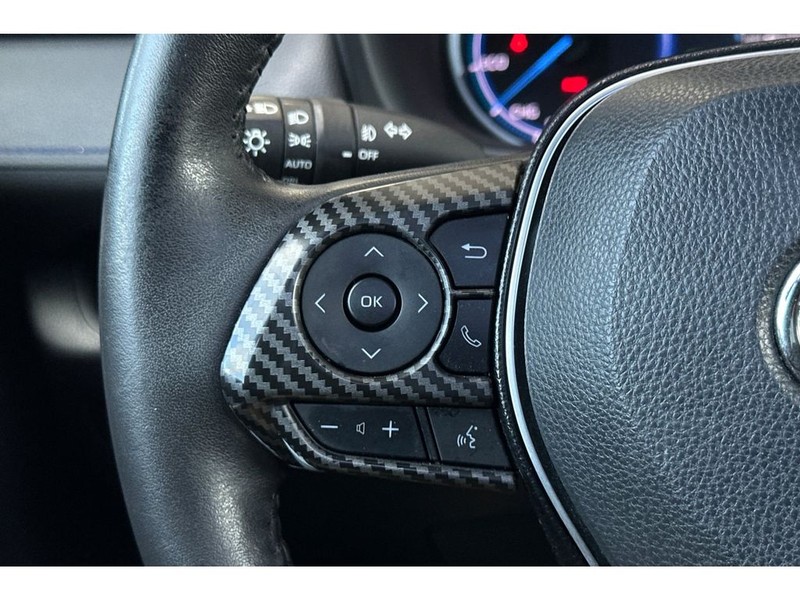 Toyota RAV4 Vehicle Full-screen Gallery Image 29