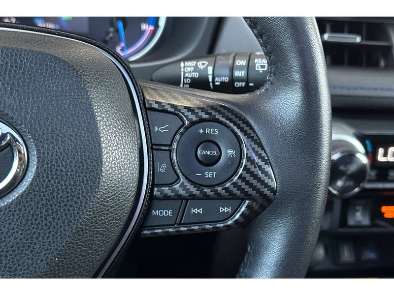 Toyota RAV4 Vehicle Full-screen Gallery Image 30