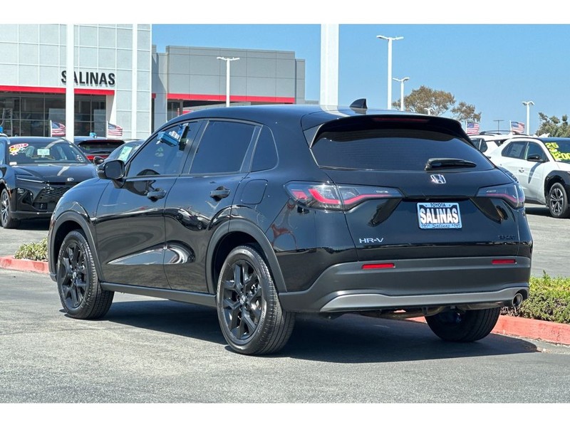 Honda HR-V Vehicle Full-screen Gallery Image 06