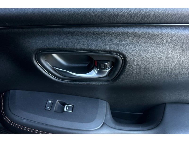 Honda HR-V Vehicle Full-screen Gallery Image 18