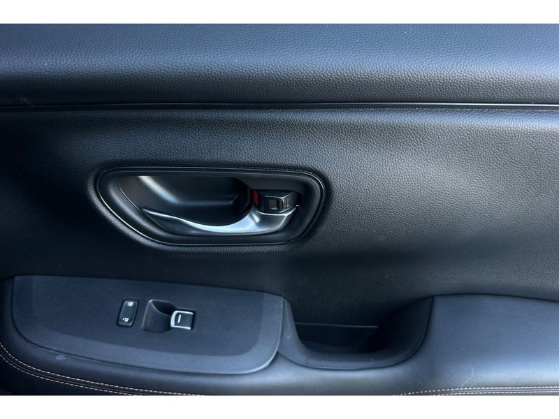 Honda HR-V Vehicle Full-screen Gallery Image 20