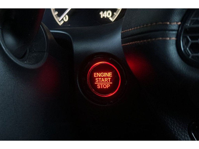 Honda HR-V Vehicle Full-screen Gallery Image 25