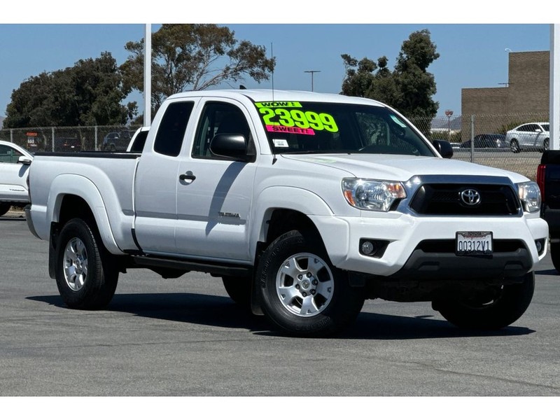 Toyota Tacoma Vehicle Full-screen Gallery Image 02