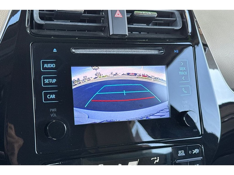Toyota Prius Vehicle Full-screen Gallery Image 21