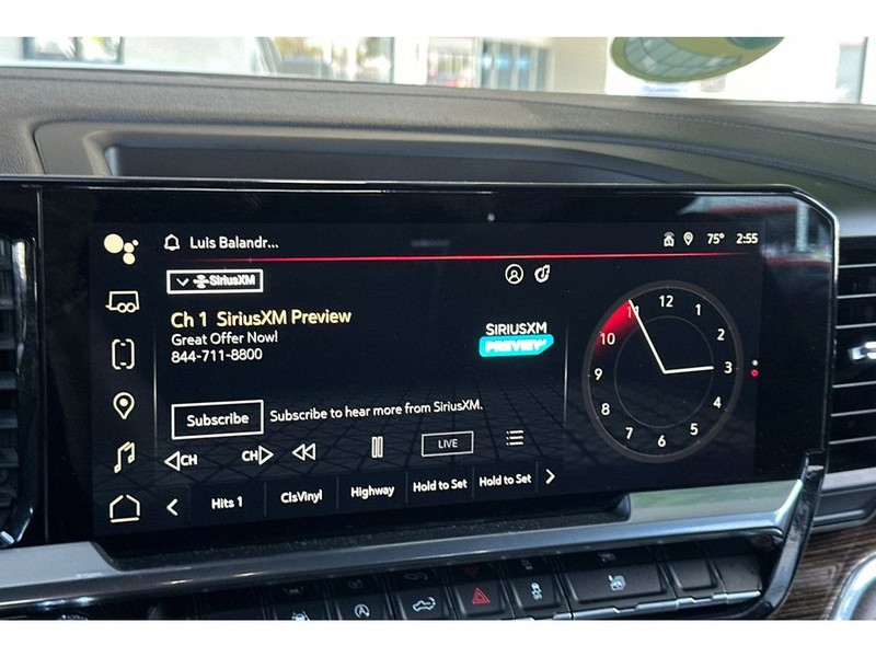 GMC Sierra Vehicle Full-screen Gallery Image 20
