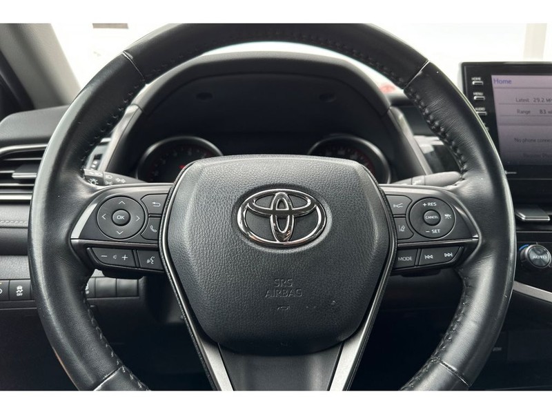 Toyota Camry Vehicle Full-screen Gallery Image 25