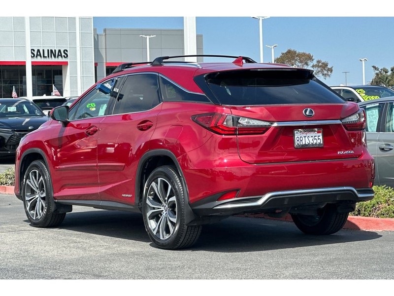 Lexus RX 450h Vehicle Full-screen Gallery Image 06