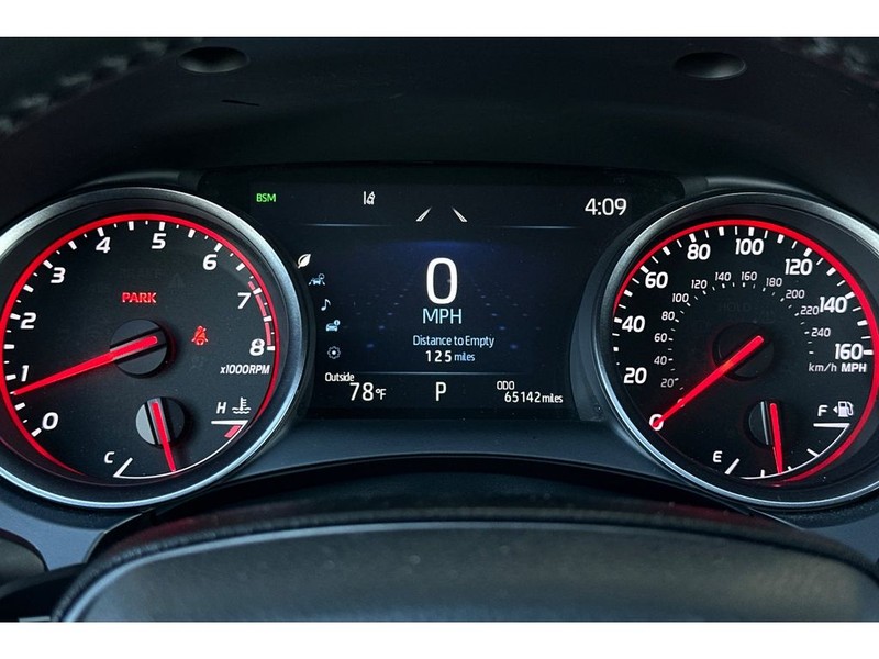 Toyota Camry Vehicle Full-screen Gallery Image 28