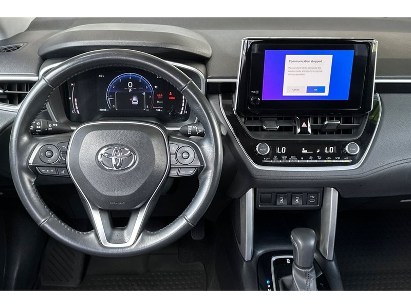 Toyota Corolla Cross Vehicle Full-screen Gallery Image 16