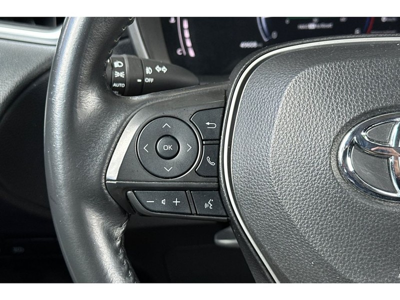 Toyota Corolla Cross Vehicle Full-screen Gallery Image 27