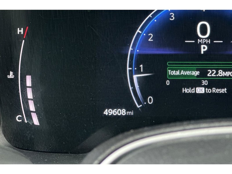 Toyota Corolla Cross Vehicle Full-screen Gallery Image 30