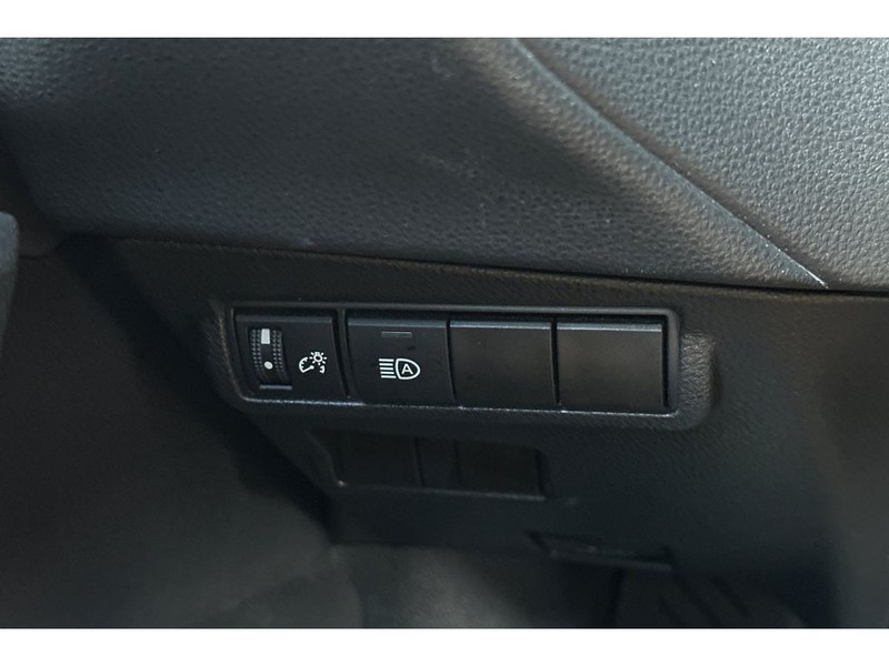 Toyota Corolla Cross Vehicle Full-screen Gallery Image 31