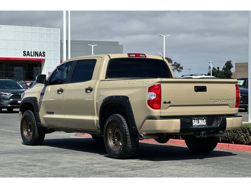 Toyota Tundra Vehicle Full-screen Gallery Image 06
