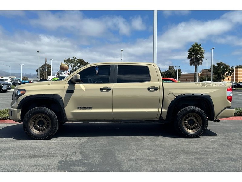 Toyota Tundra Vehicle Full-screen Gallery Image 07