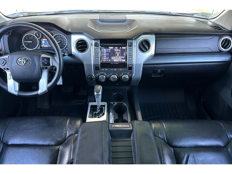 Toyota Tundra Vehicle Full-screen Gallery Image 15