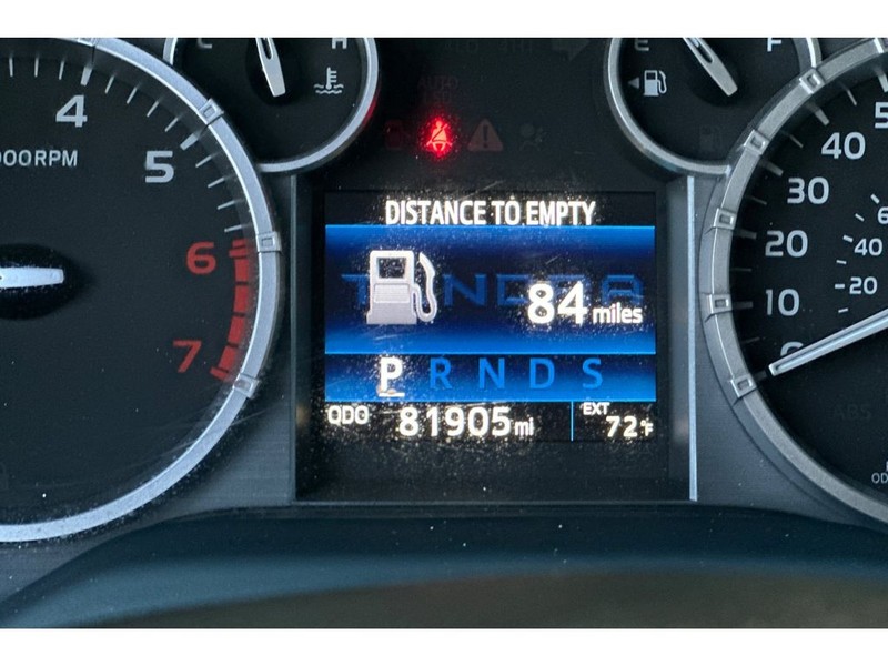 Toyota Tundra Vehicle Full-screen Gallery Image 28