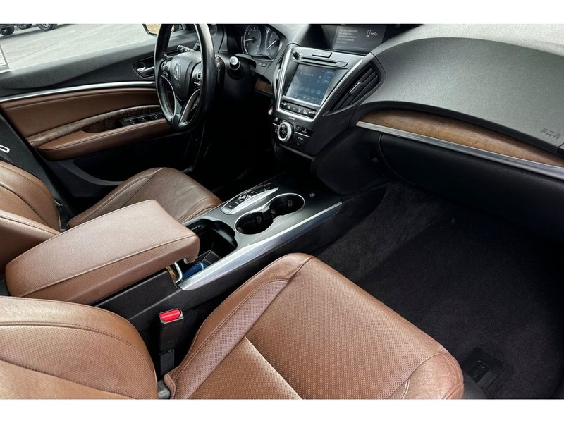 Acura MDX Vehicle Full-screen Gallery Image 19