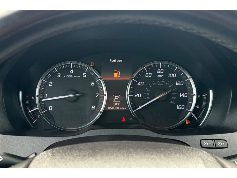 Acura MDX Vehicle Full-screen Gallery Image 28