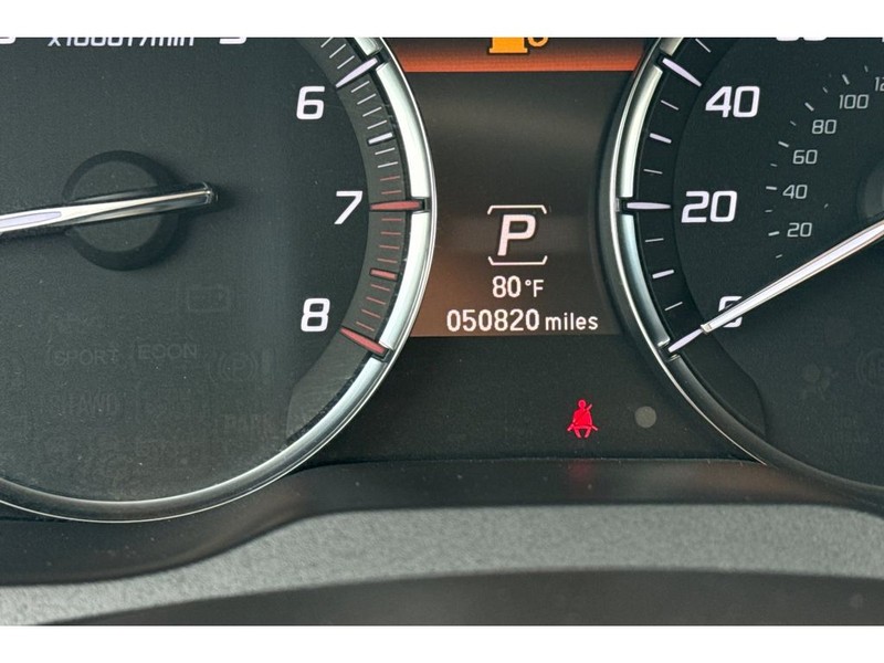 Acura MDX Vehicle Full-screen Gallery Image 29