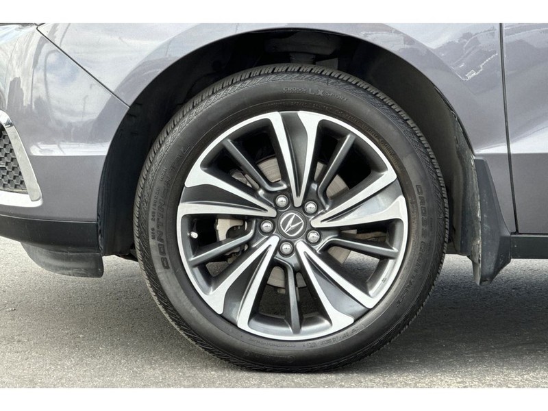 Acura MDX Vehicle Full-screen Gallery Image 31