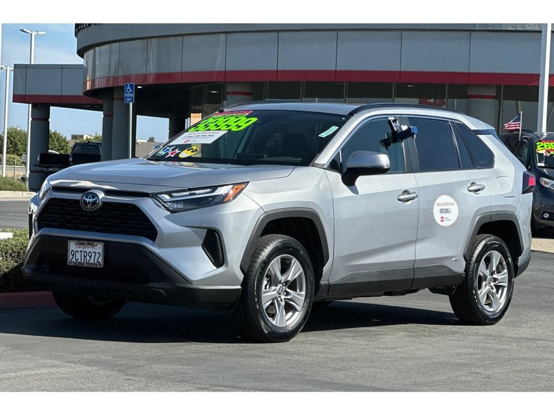 Toyota RAV4 Vehicle Full-screen Gallery Image 08