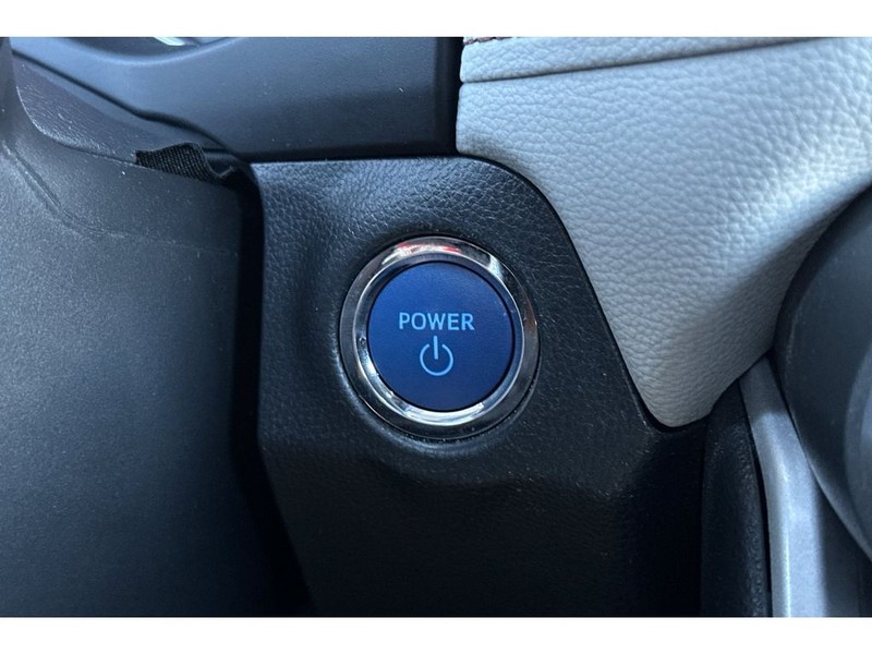 Toyota RAV4 Vehicle Full-screen Gallery Image 25