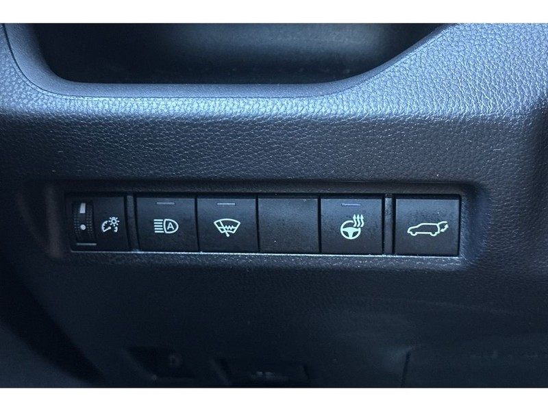 Toyota RAV4 Vehicle Full-screen Gallery Image 31