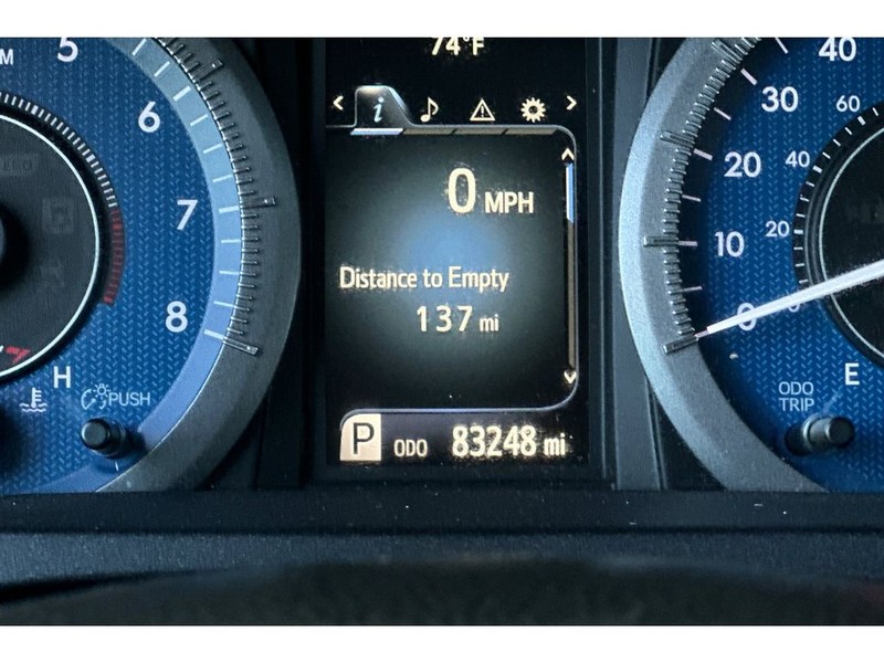 Toyota Sienna Vehicle Full-screen Gallery Image 31
