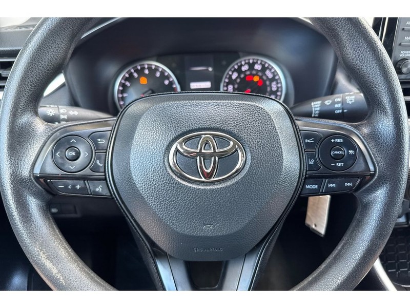 Toyota RAV4 Vehicle Full-screen Gallery Image 25