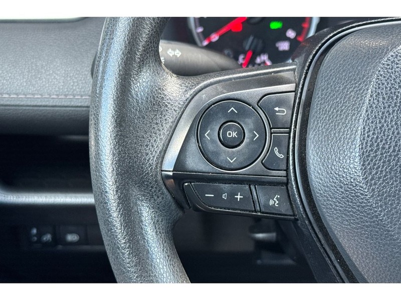 Toyota RAV4 Vehicle Full-screen Gallery Image 26