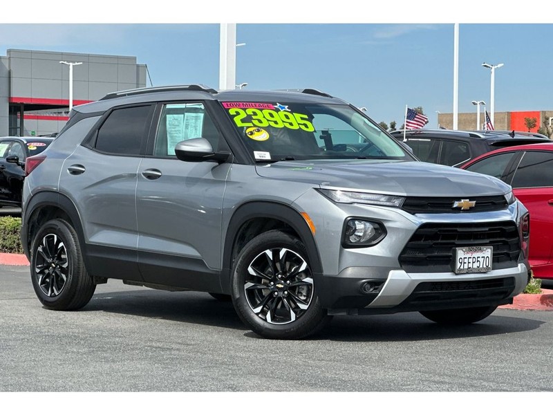 Chevrolet TrailBlazer Vehicle Full-screen Gallery Image 02