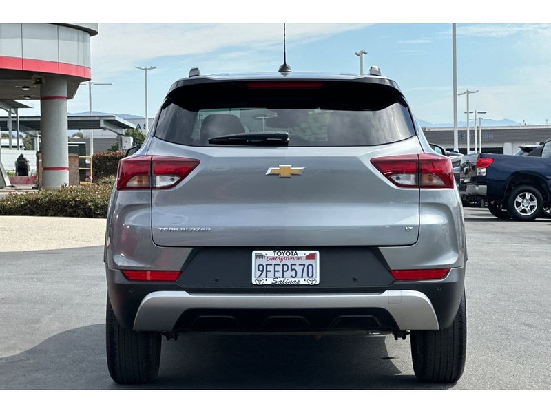 Chevrolet TrailBlazer Vehicle Full-screen Gallery Image 05